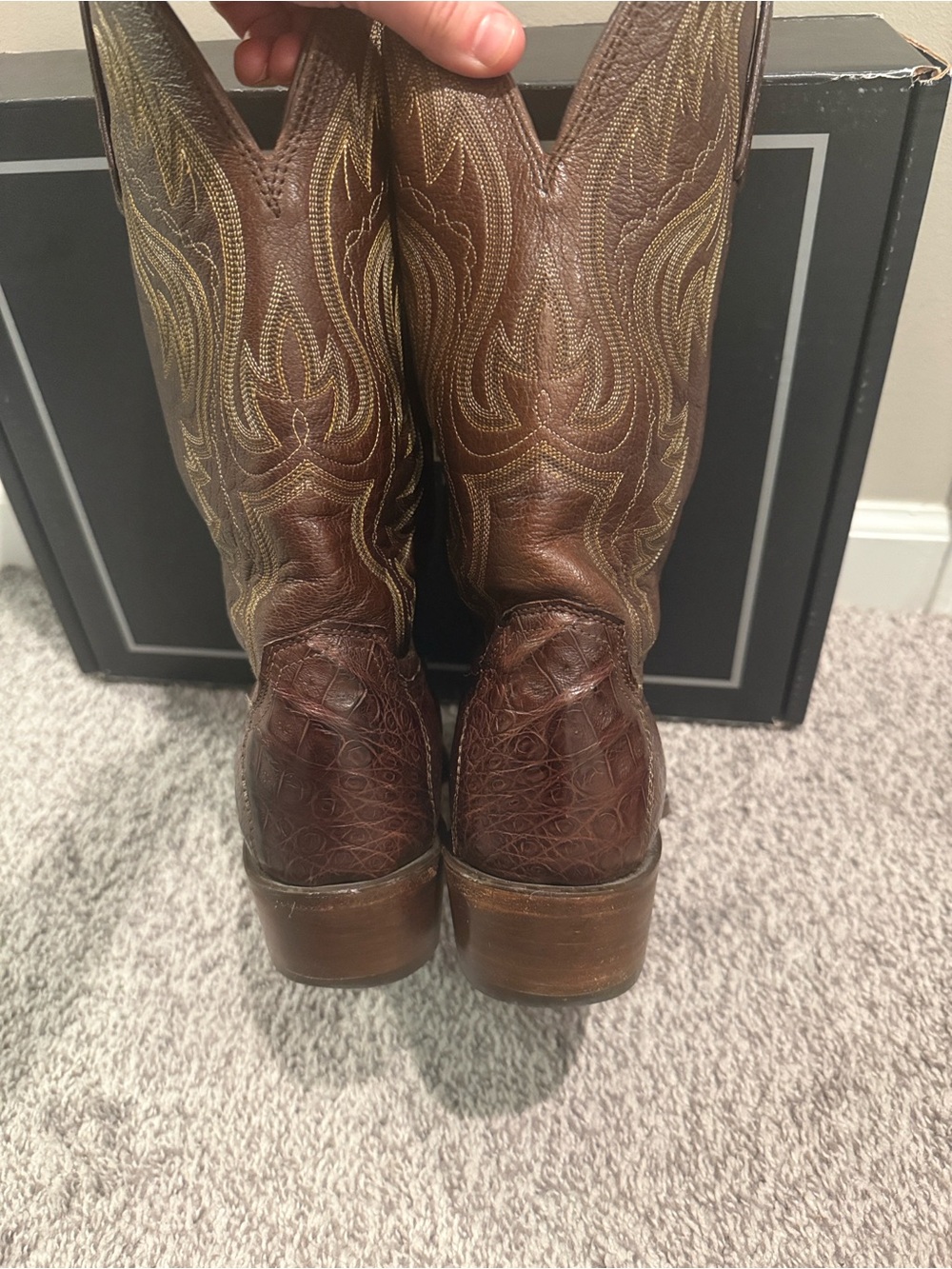 Lucchese Men’s Brown Croc-Embossed Leather Western Boots size 9 EE - Picture 6 of 12